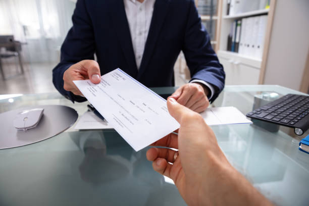 Choosing the Right Lawyer for Cheque Bounce Case
